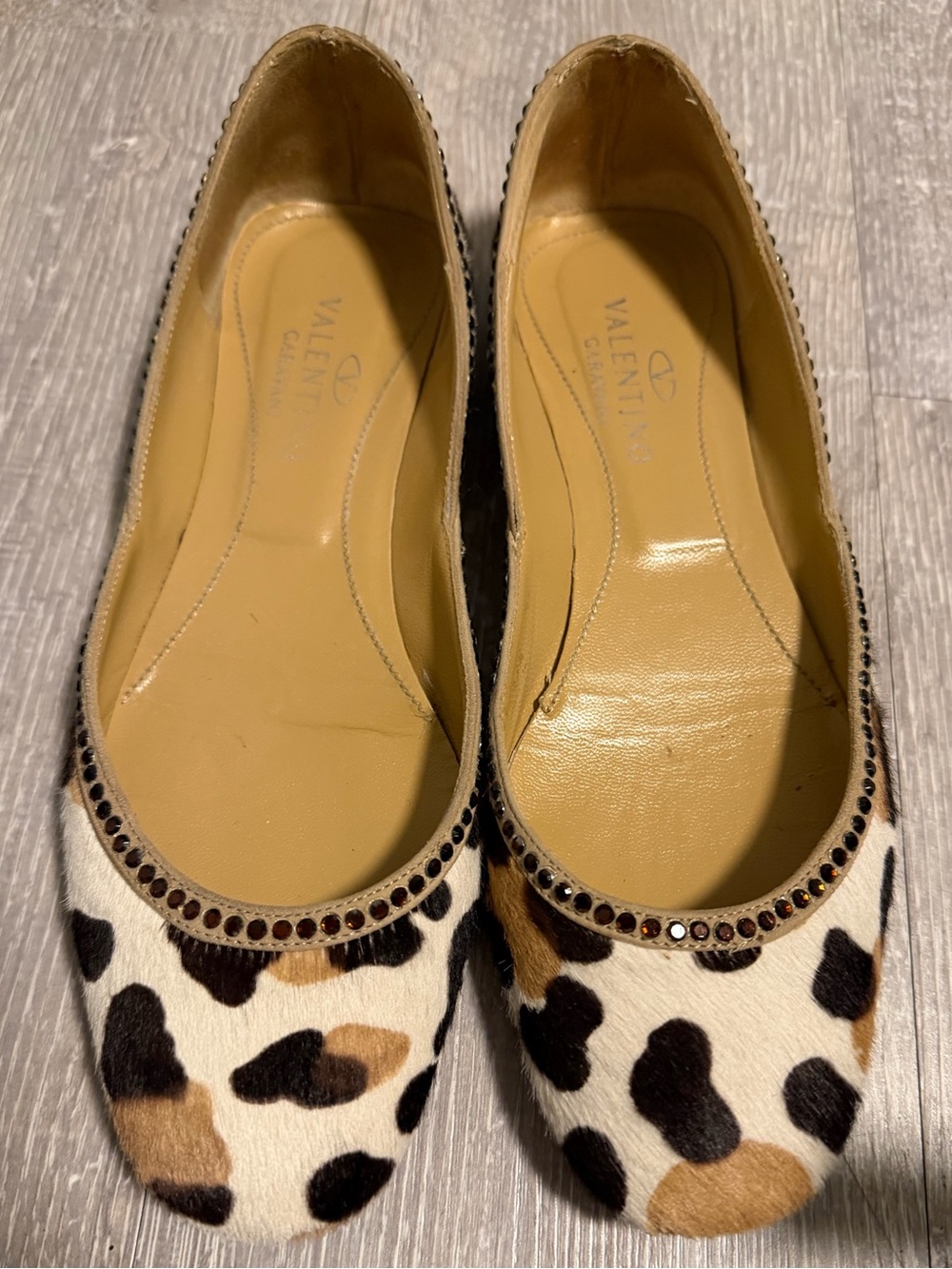 Valentino Garavani Beige Leopard Print pony hair Leather Ballet Flats